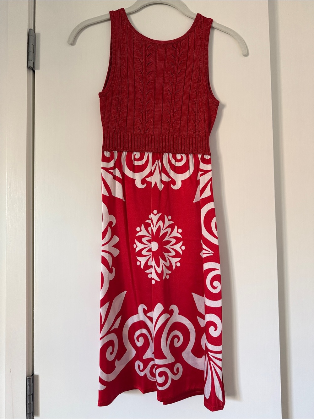 bebe Red and White Sleeveless Midi Dress